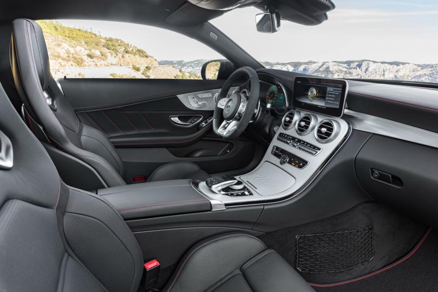 Интерьер Mercedes-AMG C43 4Matic Coupe (C205) 2018 года  (WW) (фото 18 из 49)